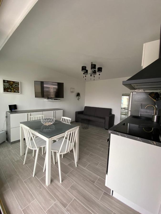 Superbe Appartement Renove A Neuf A 100M De La Mer Juan-les-Pins Kültér fotó